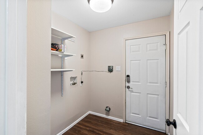 Building Photo - 80 W 750 N