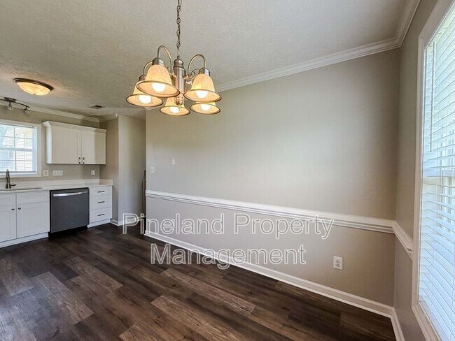 Building Photo - 225 Shakerstone Dr