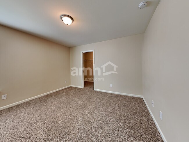 Building Photo - 149 Carolina Wren Ave