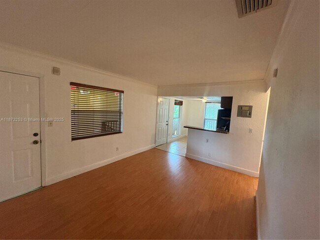 Building Photo - 241 S Royal Poinciana Blvd