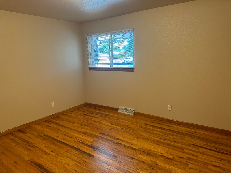 Building Photo - 3843 Capitol Dr