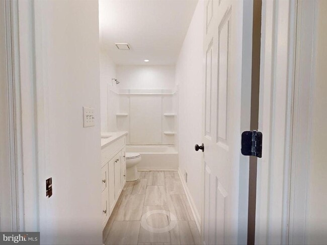 Building Photo - 8806 Admiral Dr