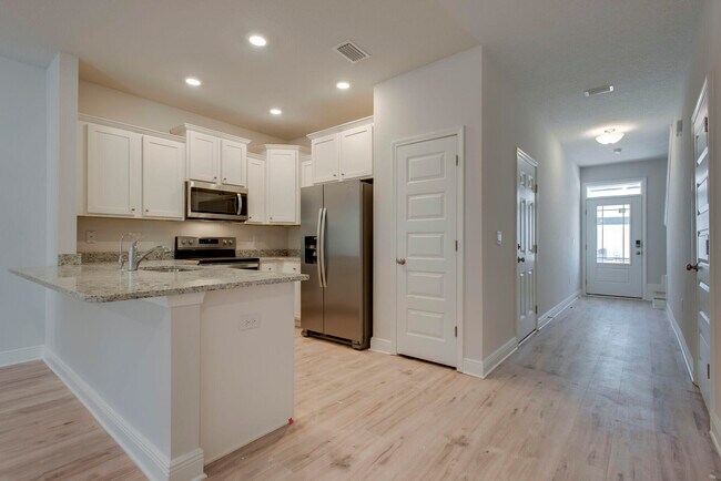 Building Photo - 67 Sandhill Pines Dr