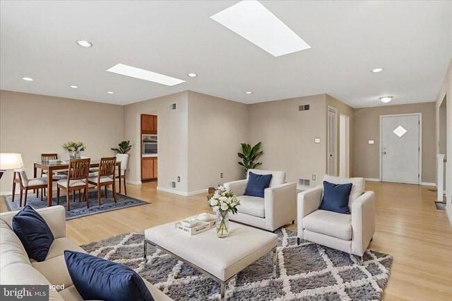 Building Photo - 3614 Dorado Ct