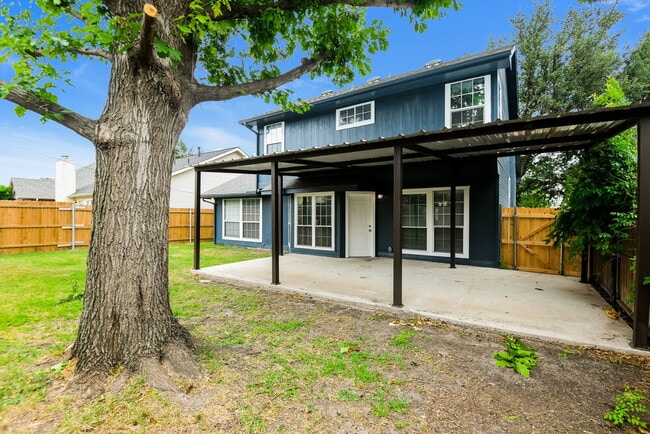 Building Photo - 4605 Birchbend Ln