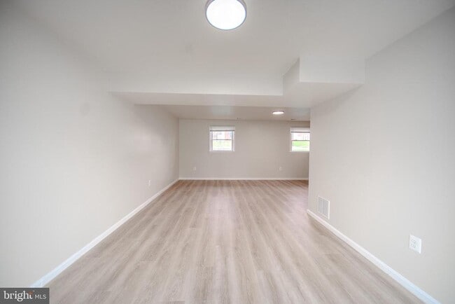 Building Photo - 11209 Caroline Ave