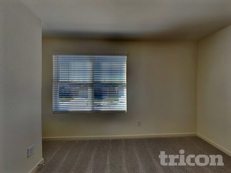 Building Photo - 12712 Big Rnch Rd