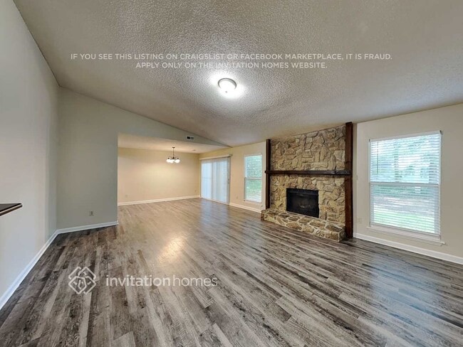 Building Photo - 4700 Cricklewood Ln