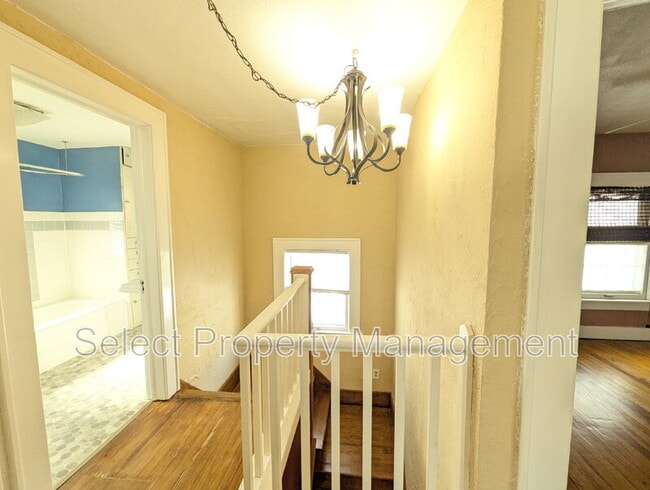 Building Photo - 1131 Pemberton Dr