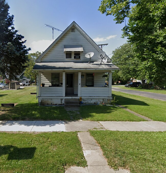 Primary Photo - Charming 3 Bedroom Home Rent Ready