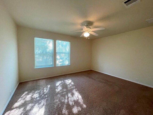 Building Photo - 251 Utterback