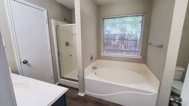Building Photo - Eagle Mountain-Saginaw ISD, 3 bedrooms, 2 ...