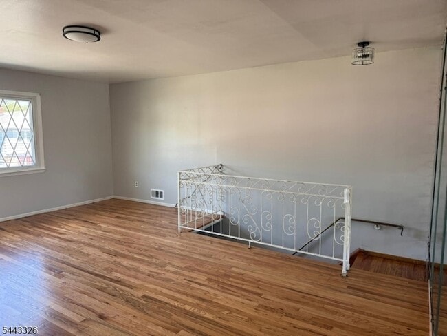 Building Photo - 17 Daka Ct