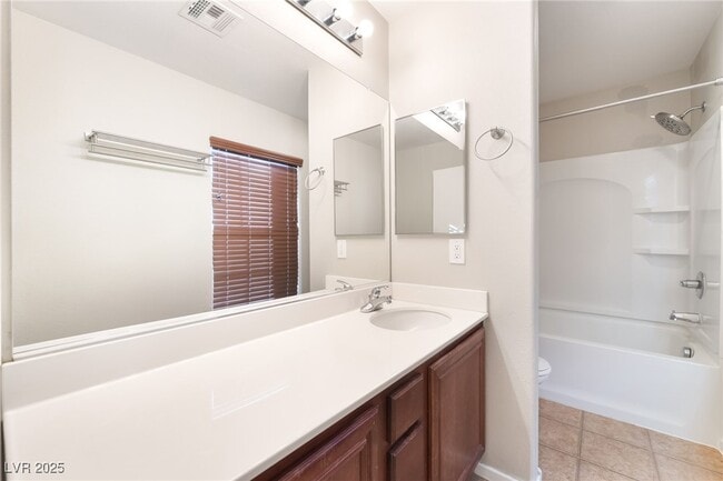 Building Photo - 182 Gilliflower Ave