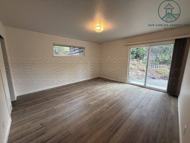 Building Photo - Remodeled Three Bedroom Upper Hatton Fields Home