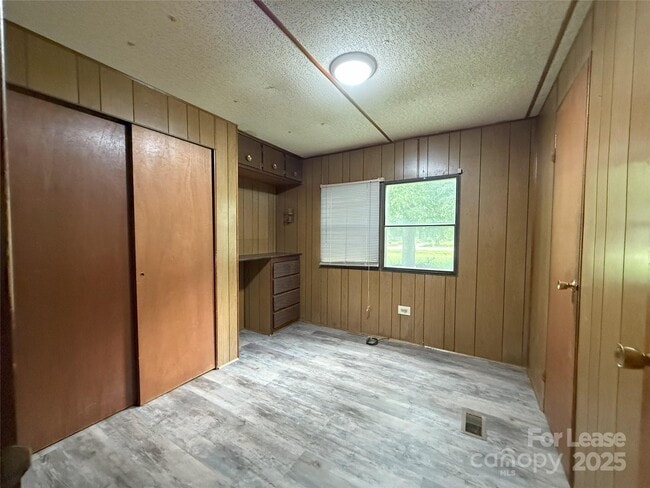 Building Photo - 209 Bryson Rd