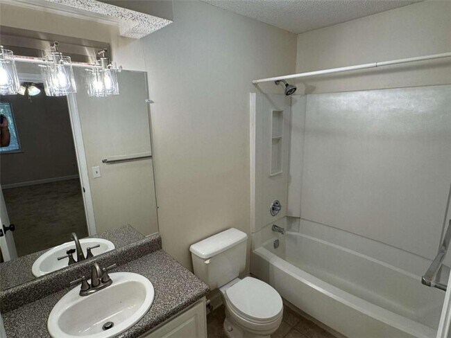 Building Photo - 5005 Wingate Way