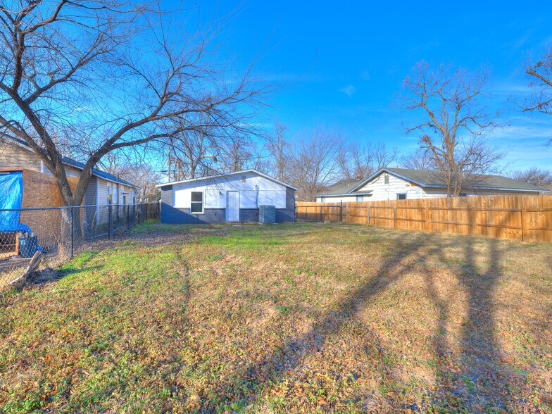 Building Photo - 453 S 50th West Ave