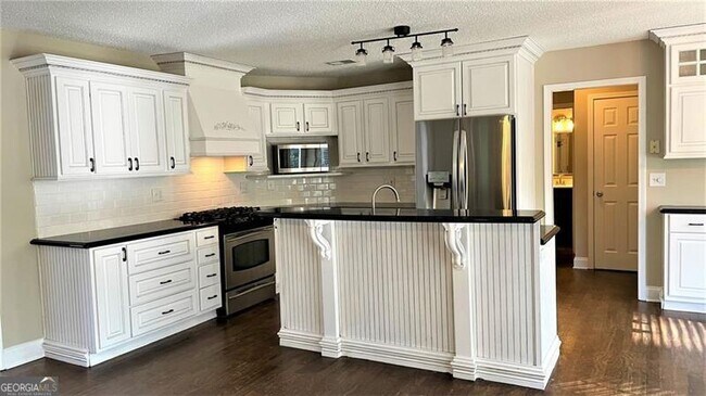 Building Photo - 416 Carmain Ln