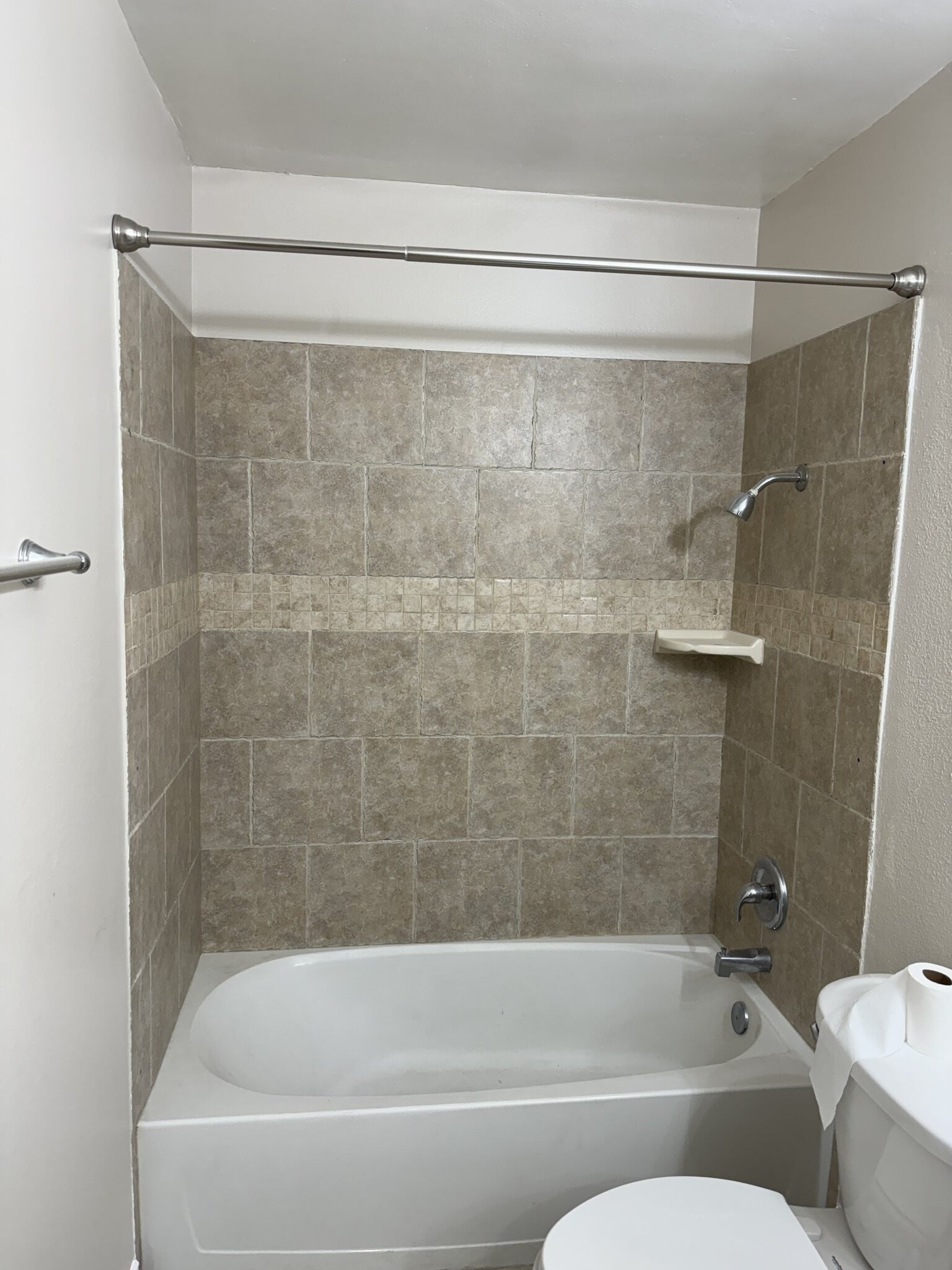 Building Photo - 465 S Ranch View Cir