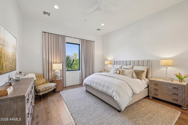 Building Photo - 9899 N 79th Way