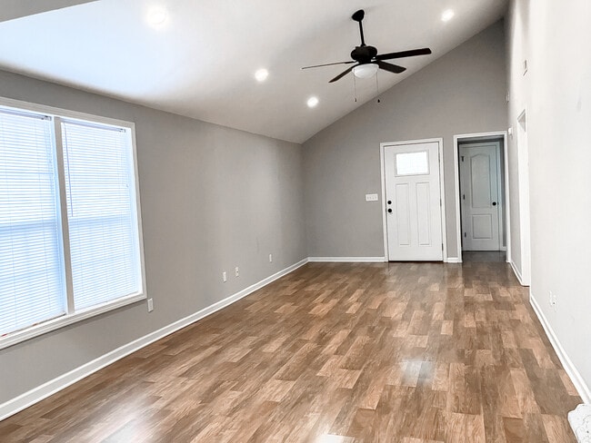 Building Photo - 1410 Beth St NW