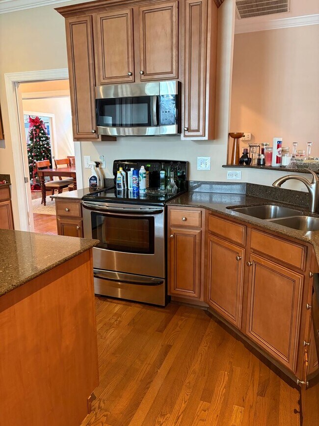 Building Photo - TRAVLERS REST HOME LOCATED IN HUNTERS RIDGE GATED COMMUNITY!