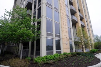 Building Photo - 700 N Larrabee St