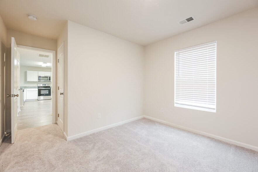 Building Photo - 222 Wadsworth Rd