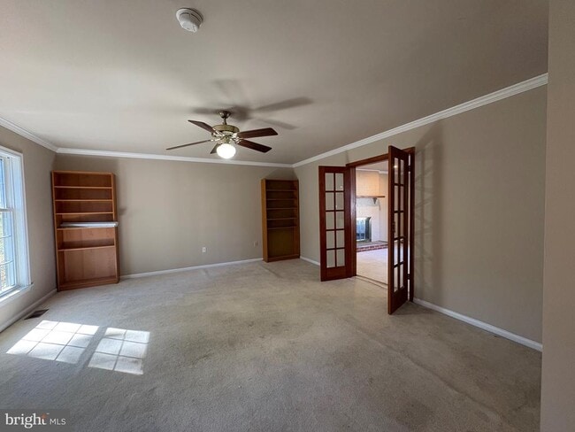 Building Photo - 902 Kirby Dr