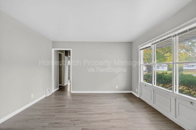 Building Photo - 1700 Dellwood Ct