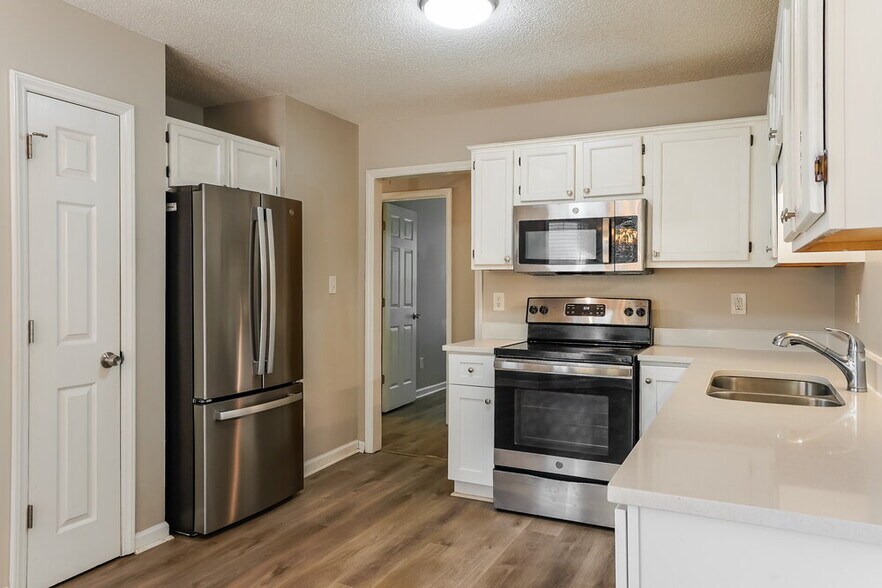 Building Photo - 1005 Henchman Ct