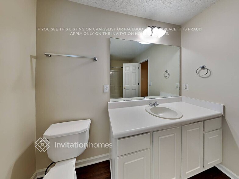 Building Photo - 3612 Deering Dr