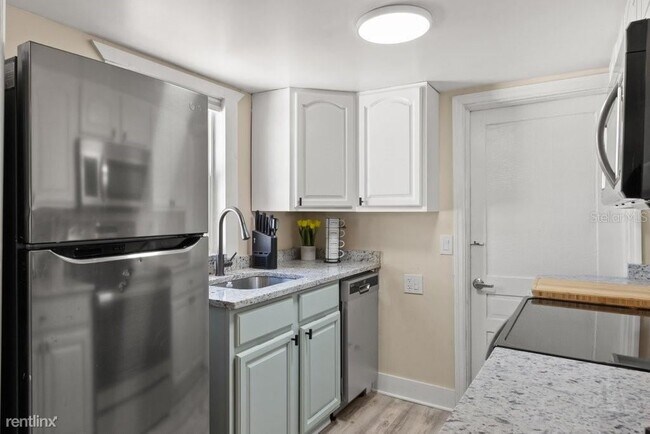 Building Photo - 3 br, 2 bath House - 3024 W Haya Street