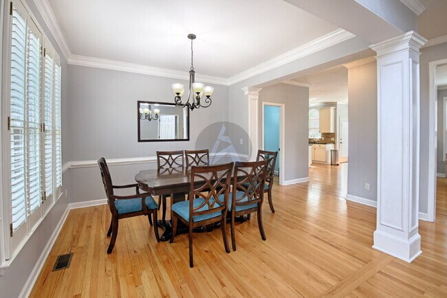 Building Photo - 3786 Upland Dr