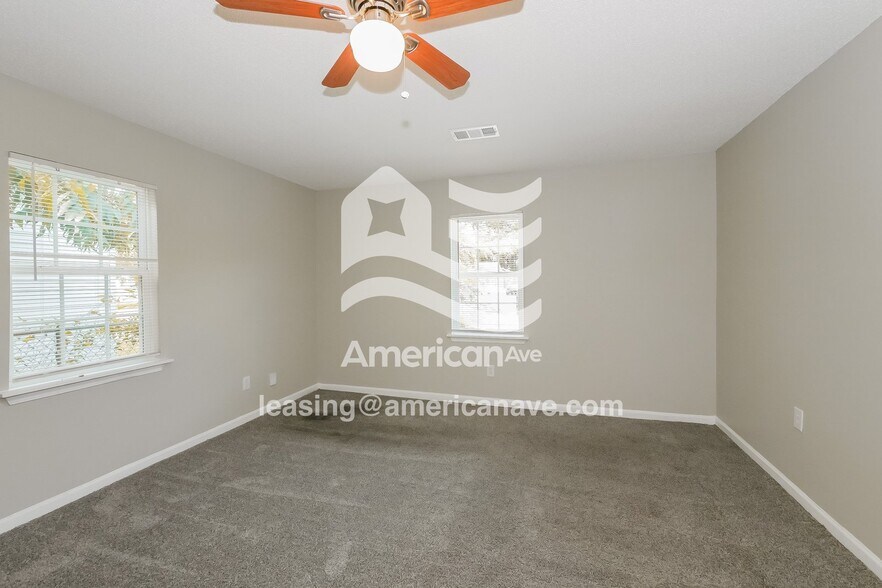 Building Photo - 213 Reid St