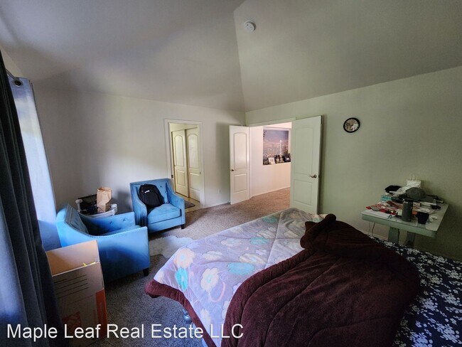 Building Photo - 5 br, 3.5 bath House - 10108 186th CT NE