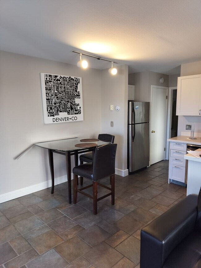 Building Photo - Immediate Move In special- Furnished/Pet friendly/ One bedroom Condo, short term lease of 30 days...