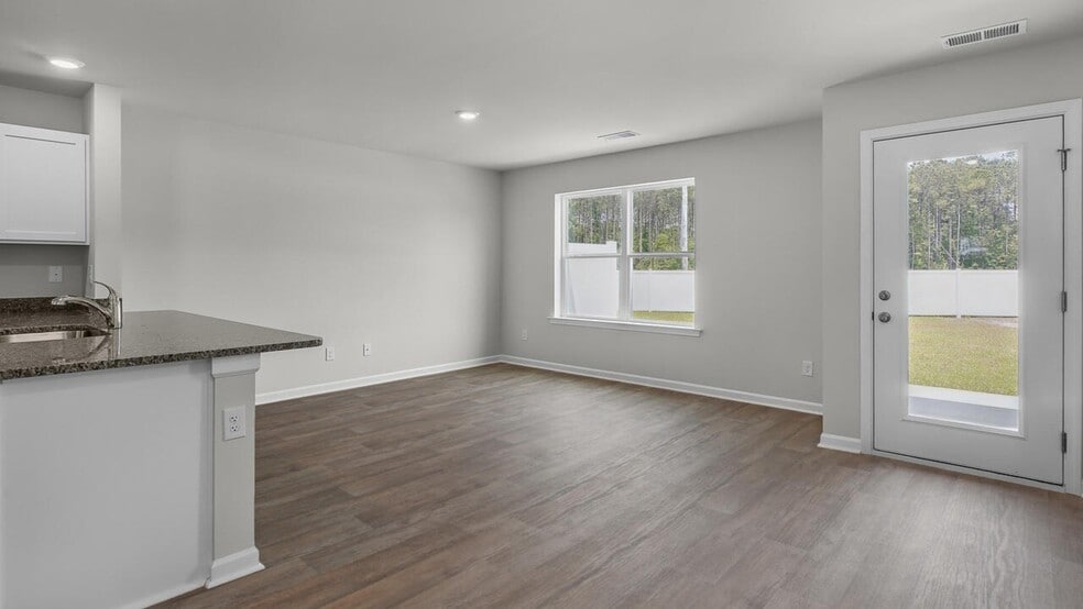 Building Photo - 7110 Dunford Rd