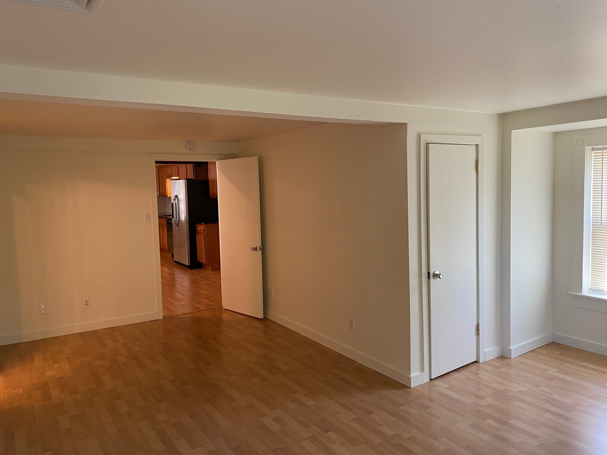 Building Photo - 114 S 6th St