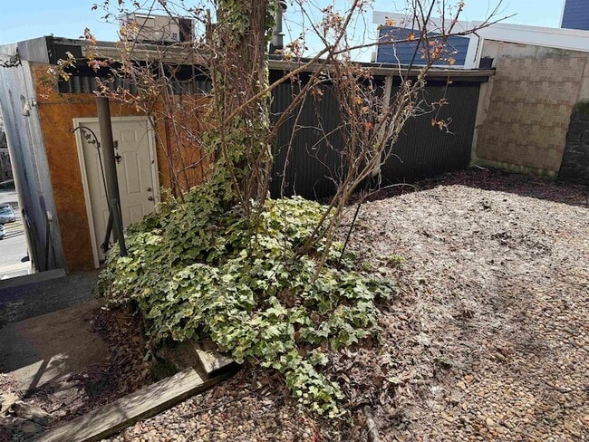 Building Photo - 9007 Riverside Pl