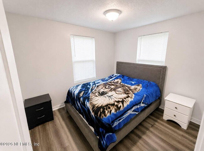 Building Photo - 5020 Campenella Dr