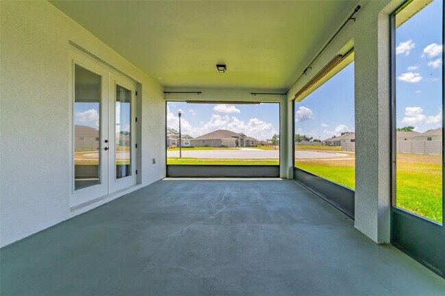 Building Photo - 570 Sanctuary Blvd