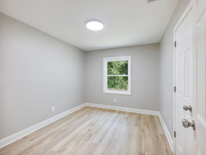 Building Photo - 2862 Argyle Dr NW