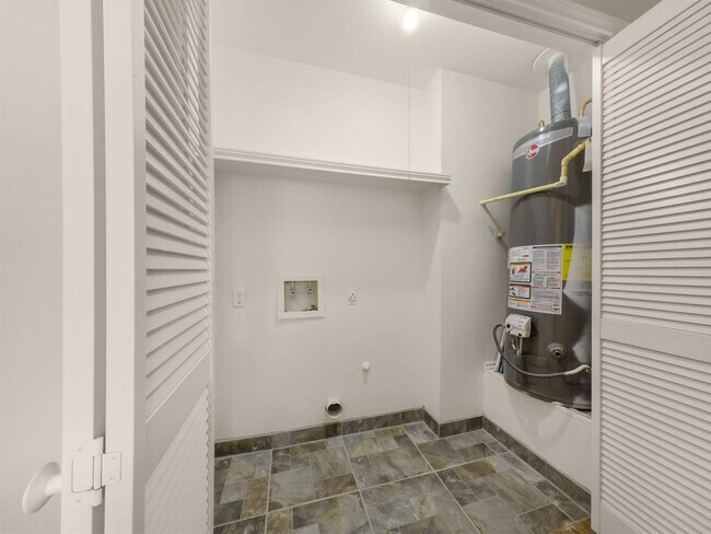 Building Photo - 19715 Bambiwoods Ct