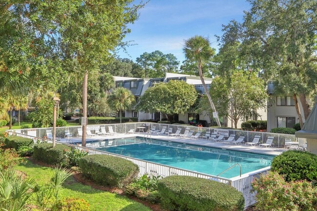 Building Photo - 2 Bedroom / 2 Bathroom @ Surf Court