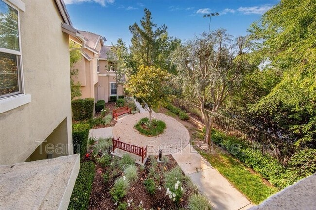 Building Photo - 27274 Arbor Pl