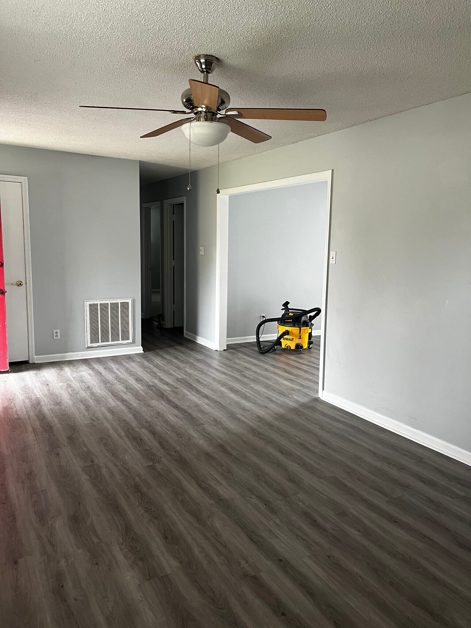 Building Photo - 112 Kelly Ct