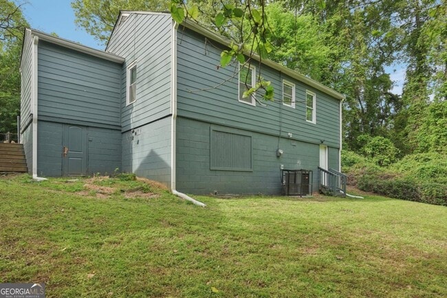 Building Photo - 172 Meador Way SE