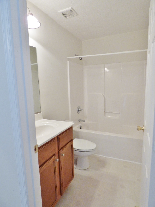 Building Photo - 103 12th St